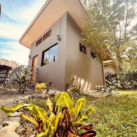 Casa Noil, Beautiful Eco House Near The Beach! Daire Puerto Viejo de Talamanca Dış mekan fotoğraf