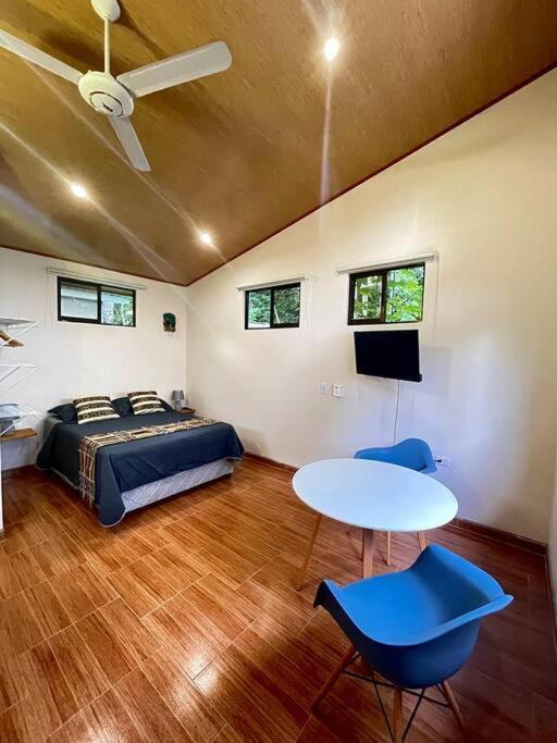 Casa Noil, Beautiful Eco House Near The Beach! Daire Puerto Viejo de Talamanca Dış mekan fotoğraf
