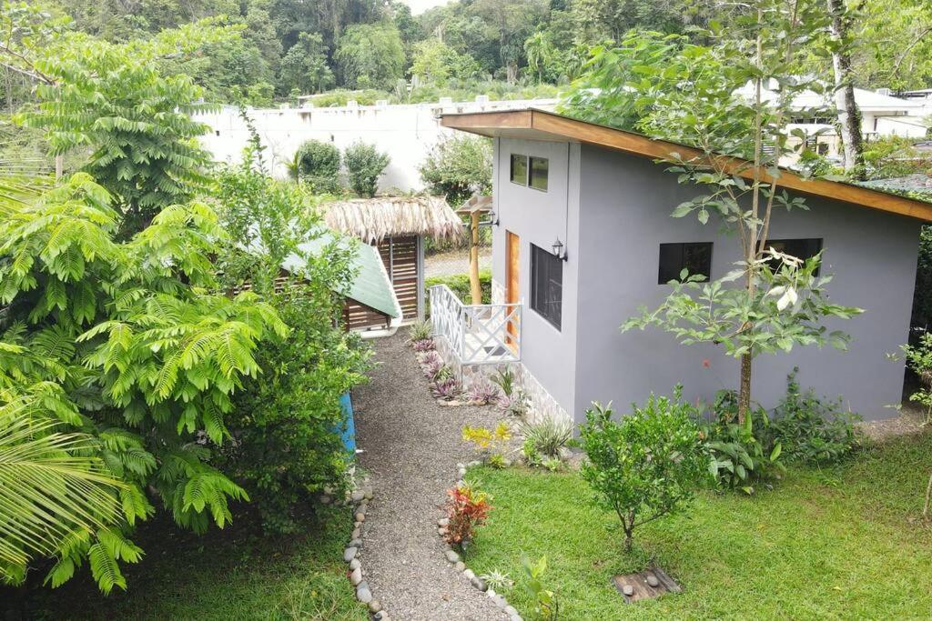 Casa Noil, Beautiful Eco House Near The Beach! Daire Puerto Viejo de Talamanca Dış mekan fotoğraf